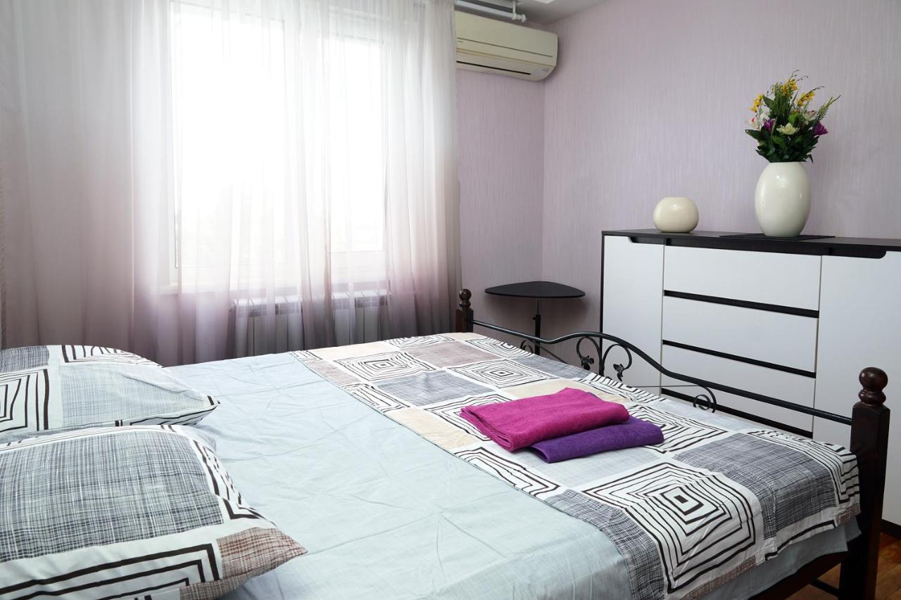 Zaporizhia 2 Rooms Semi-Luxury Apt On 39-H Nezalezhnoi Ukrаiny Street Next To The City Council المظهر الخارجي الصورة